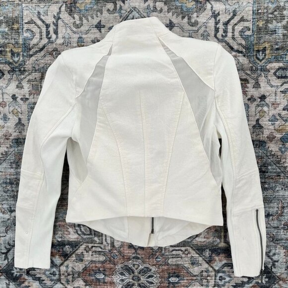Blank NYC White Crepe Moto Jacket Size XS  Mesh Panels Long Sleeve Zip Close - Picture 2 of 11